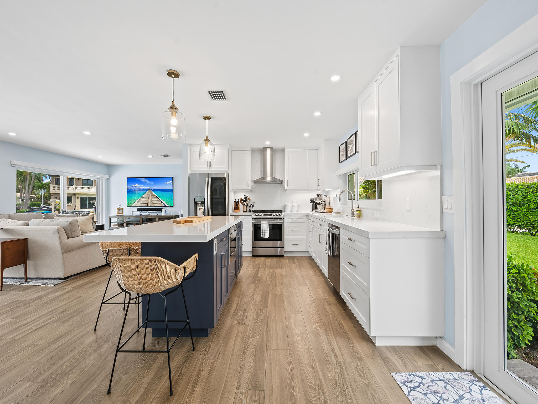2421 NE 50th Lighthouse Point, FL 33064
