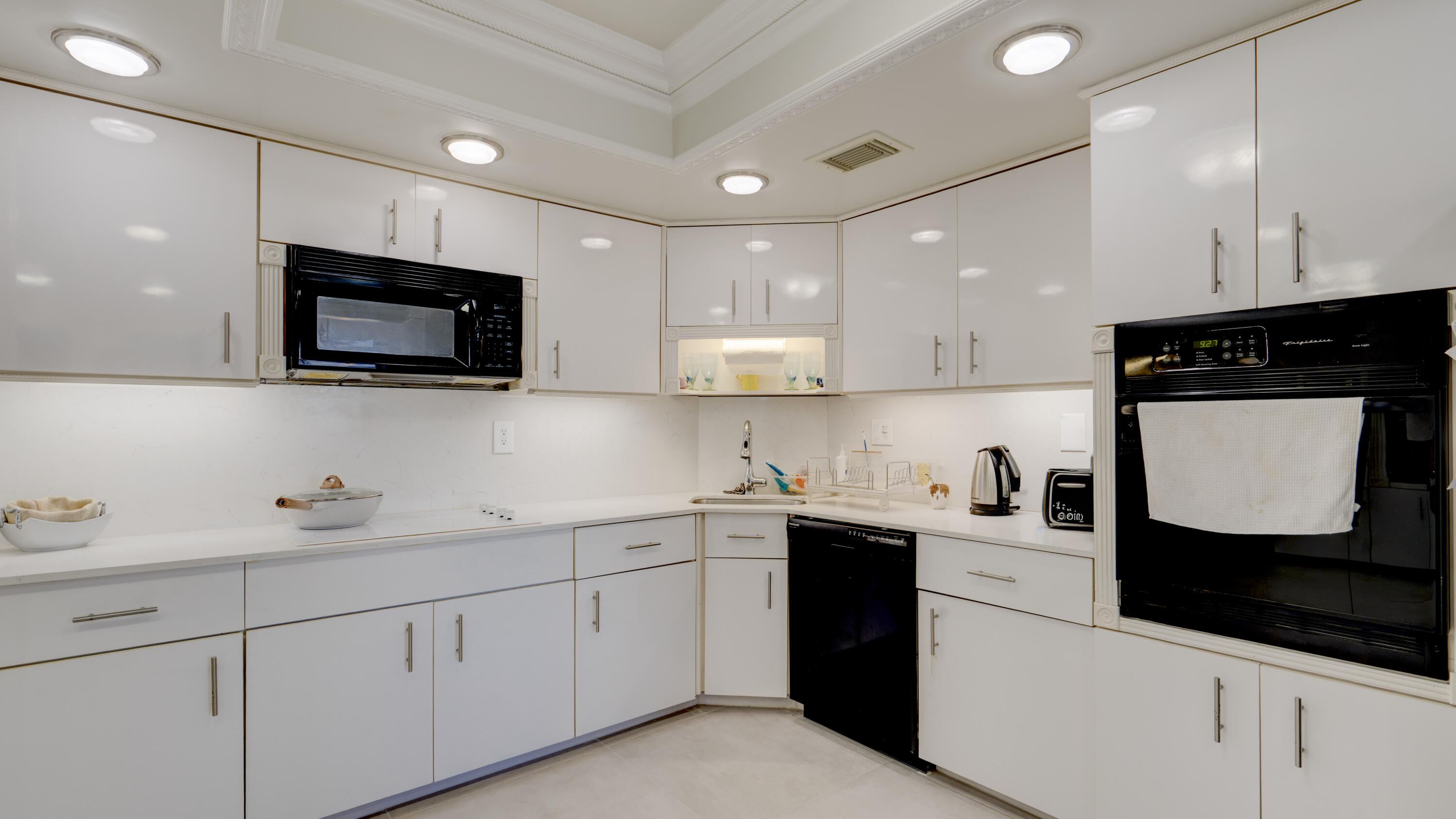 3800 Galt Ocean #515 Fort Lauderdale, FL 33308