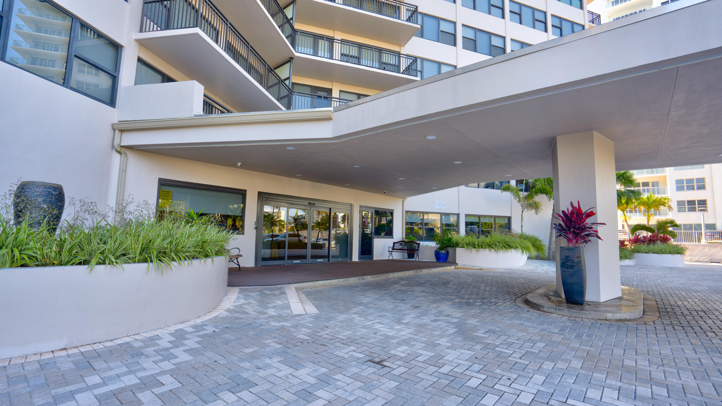 3800 Galt Ocean #515 Fort Lauderdale, FL 33308