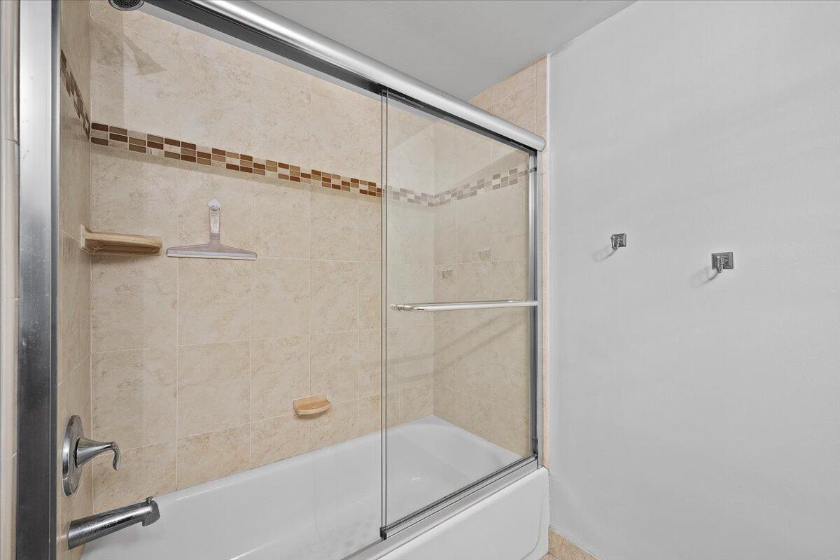 2800 N Ocean #A-18c Riviera Beach, FL 33404