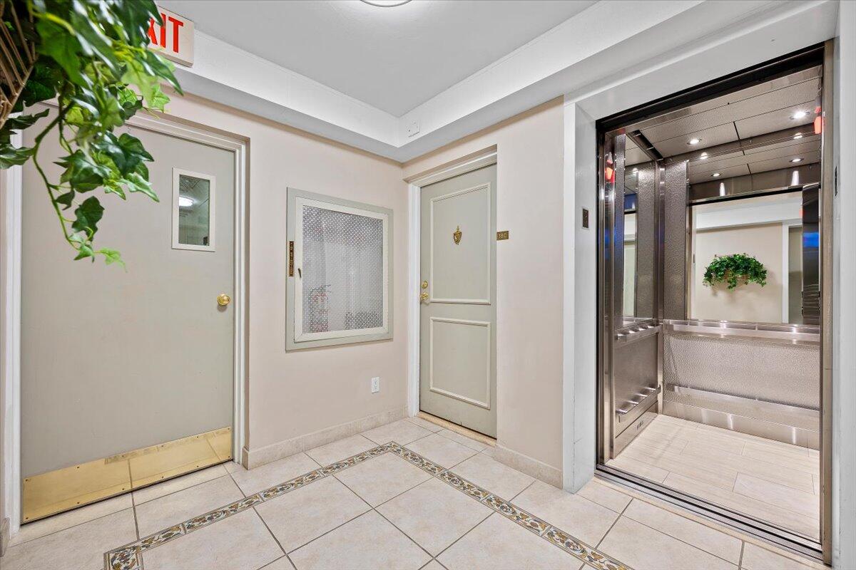 2800 N Ocean #A-18c Riviera Beach, FL 33404