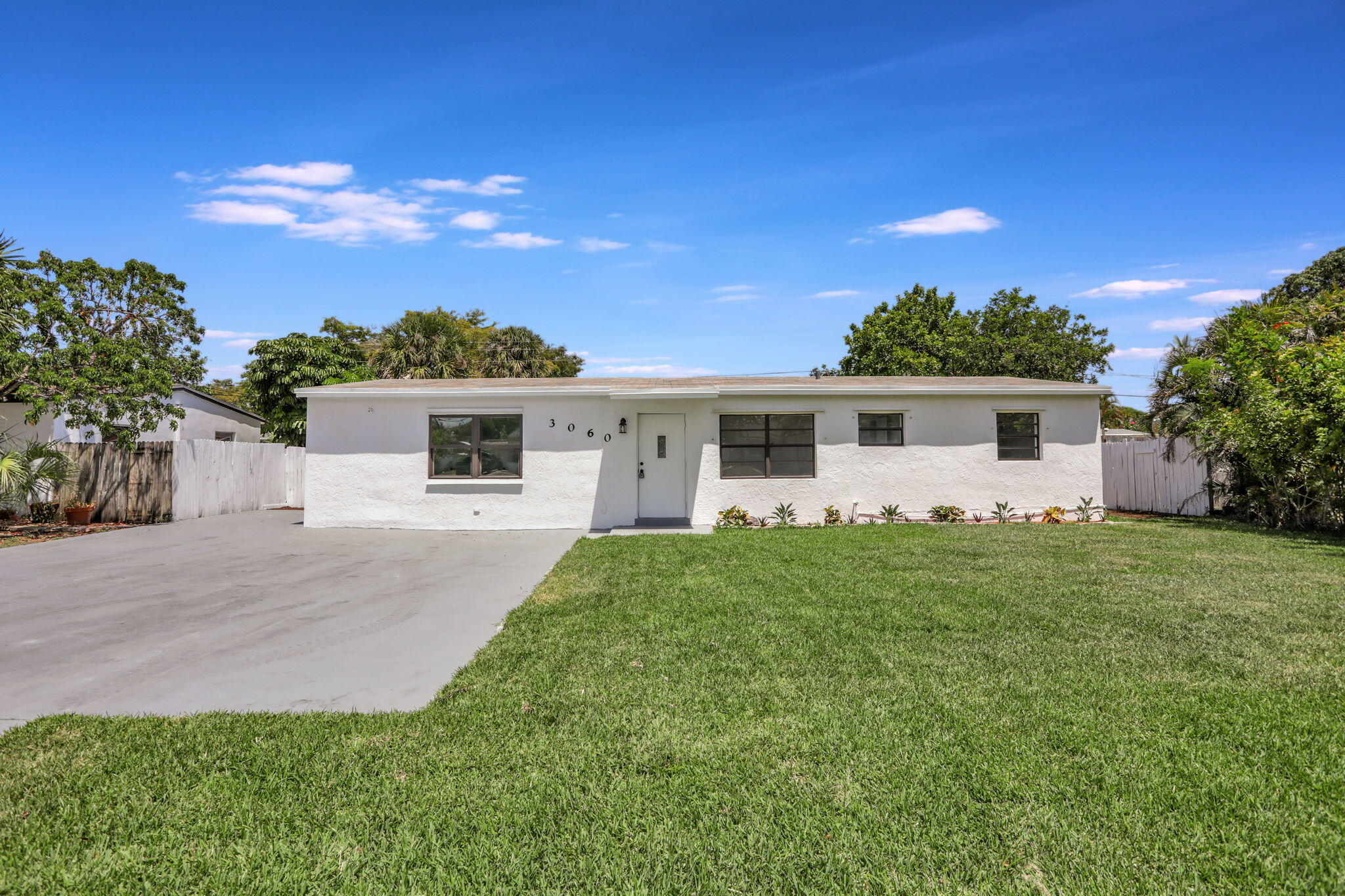 3060 NE 12th