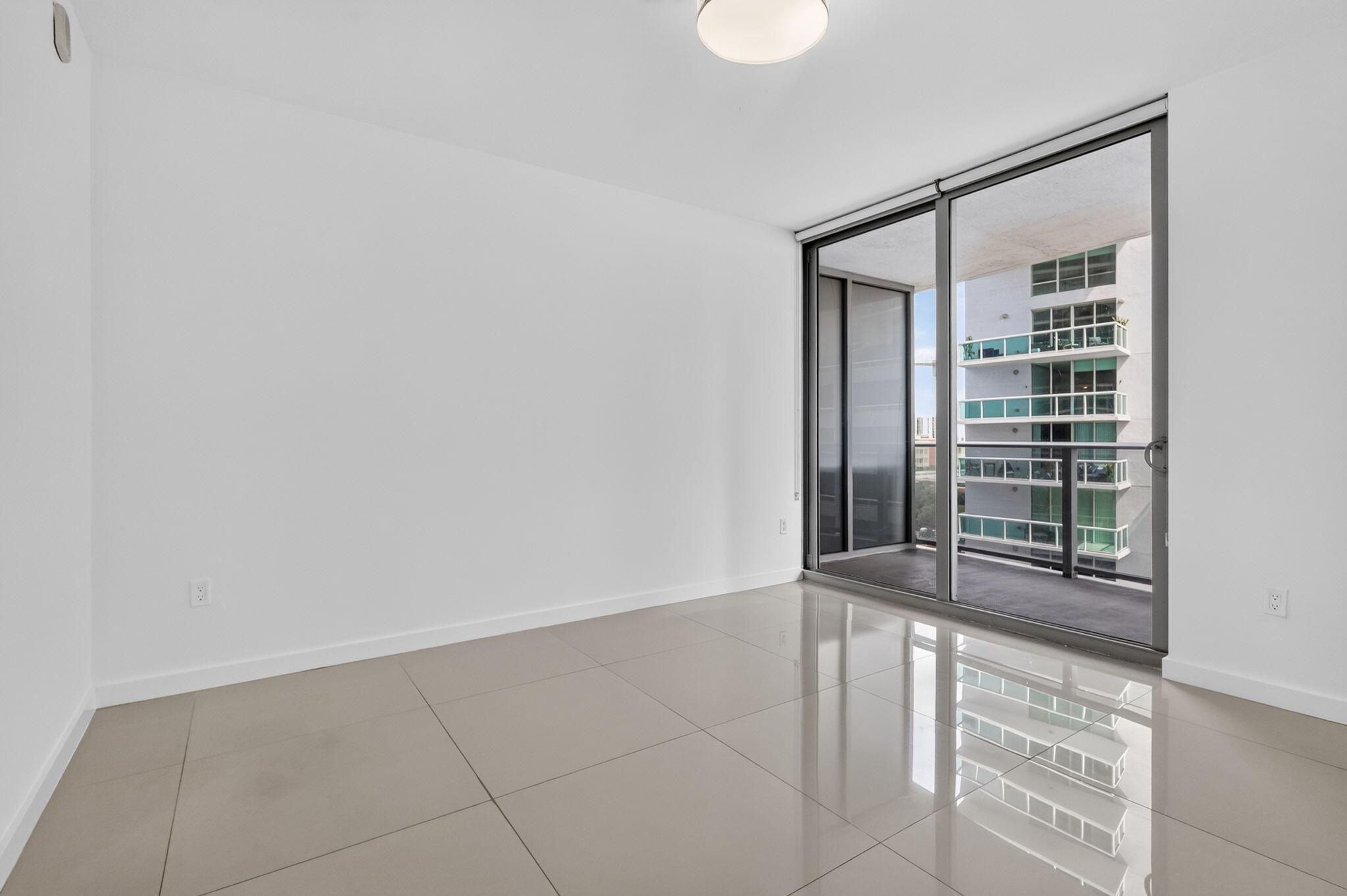 image Aria on the Bay25