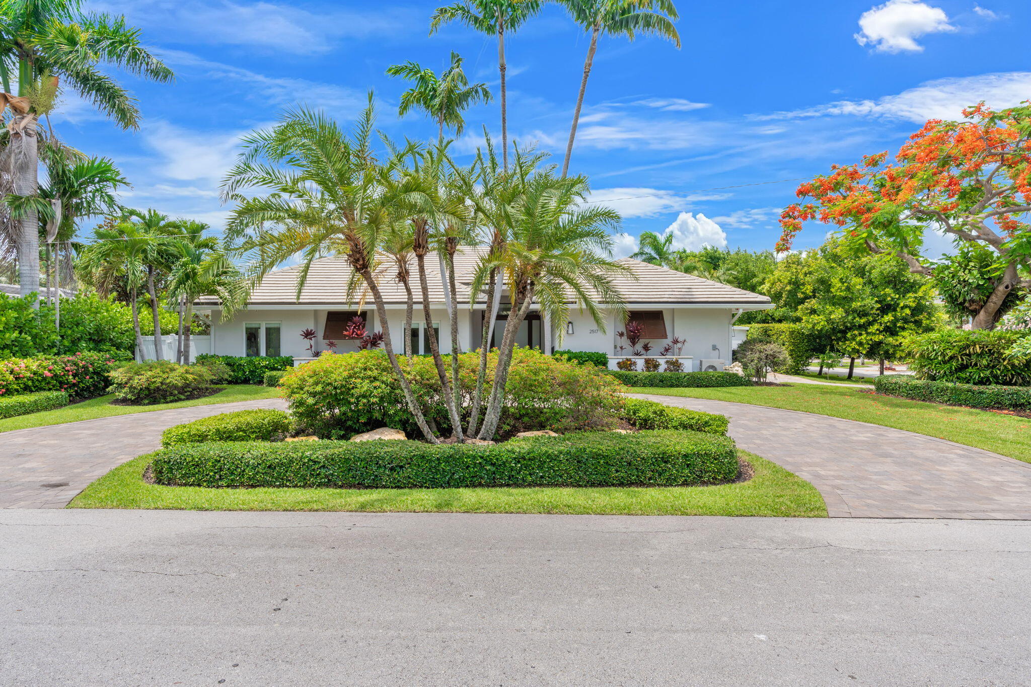 2517 NE 13th Fort Lauderdale, FL 33304