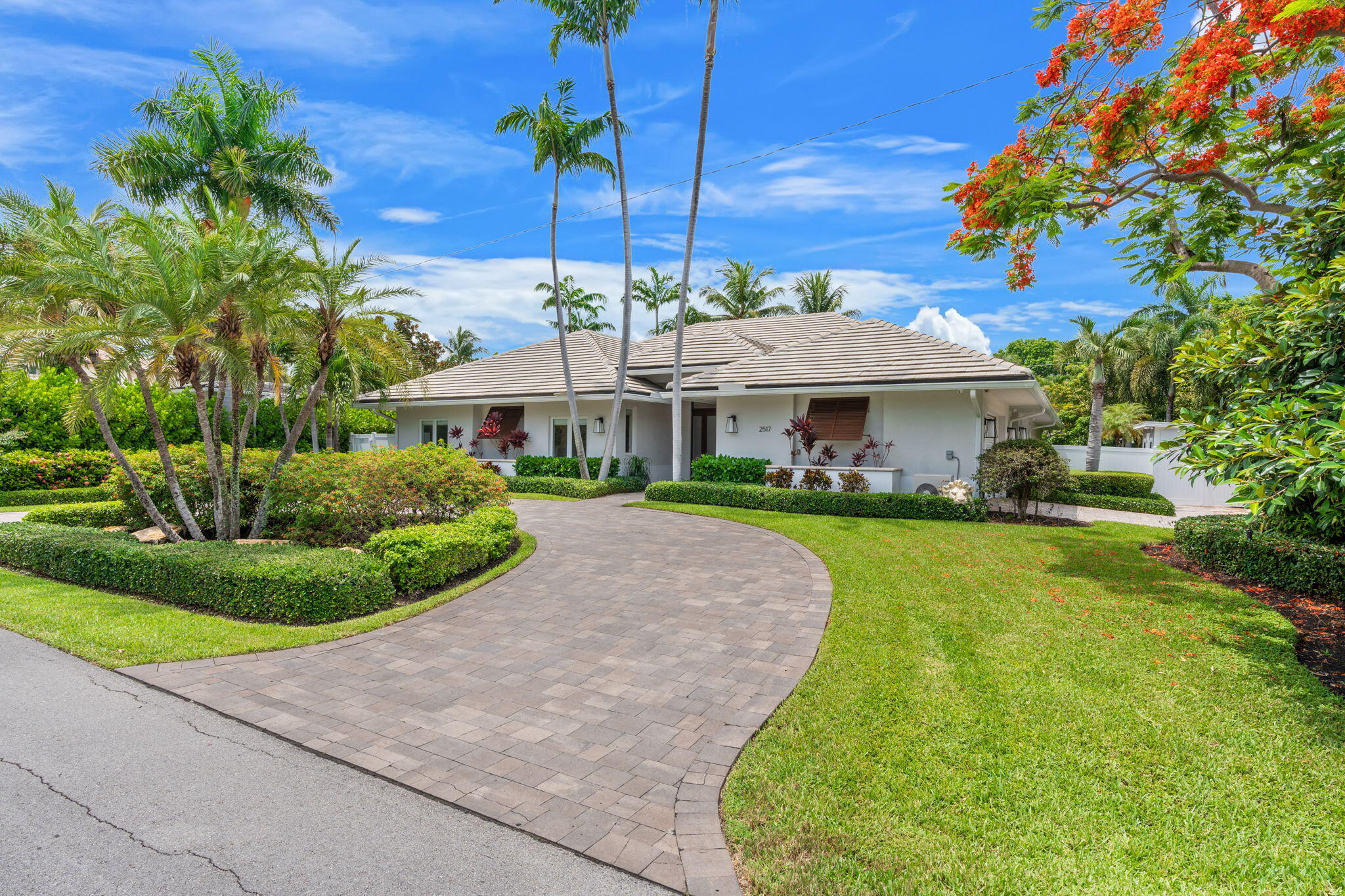 2517 NE 13th Fort Lauderdale, FL 33304