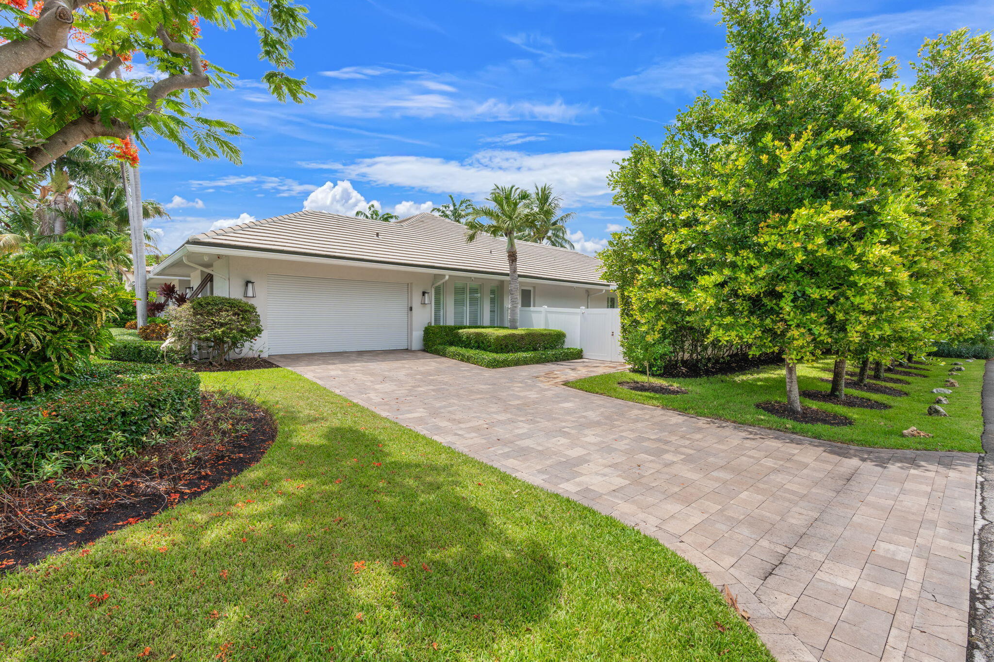 2517 NE 13th Fort Lauderdale, FL 33304