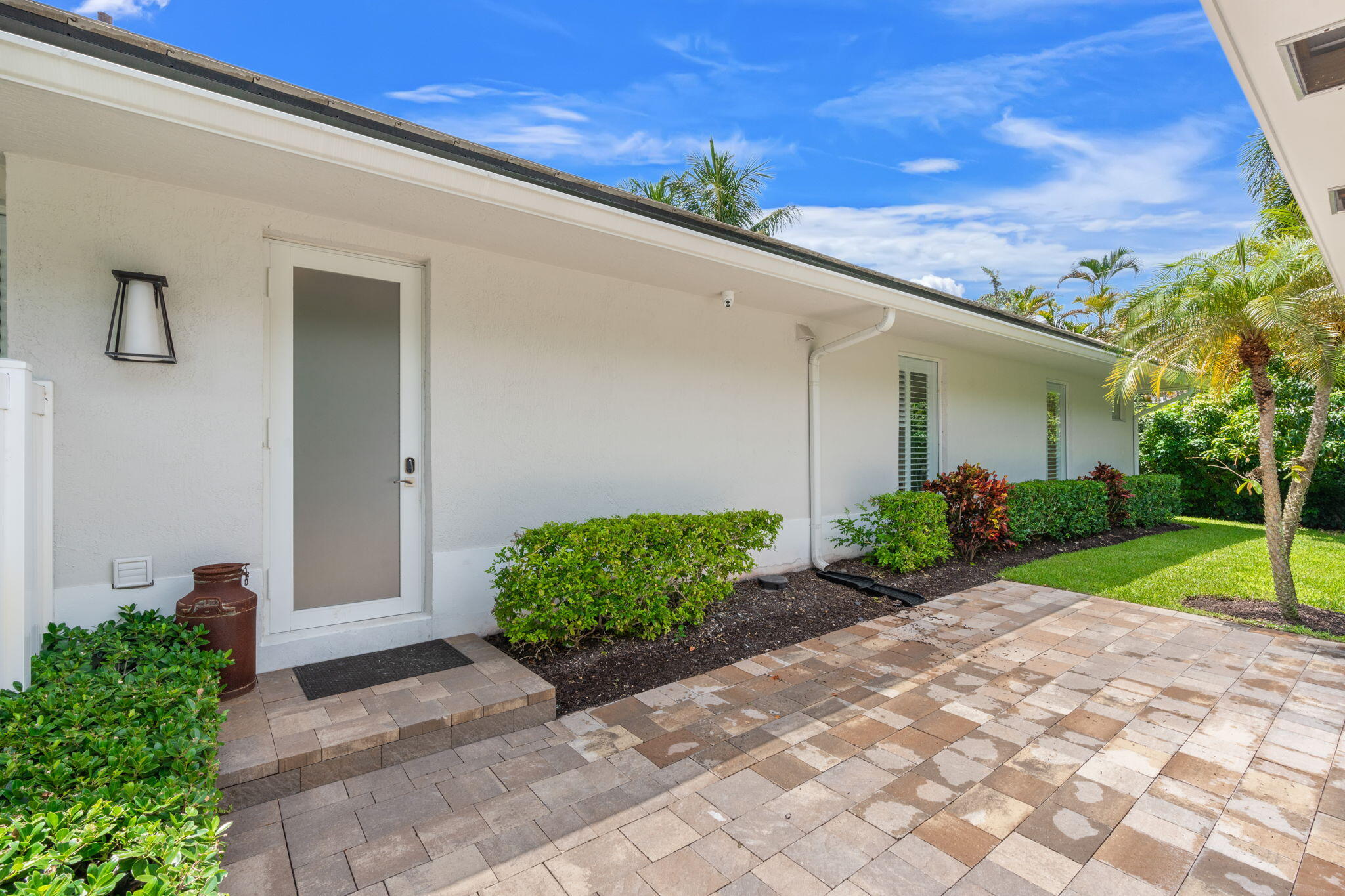 2517 NE 13th Fort Lauderdale, FL 33304