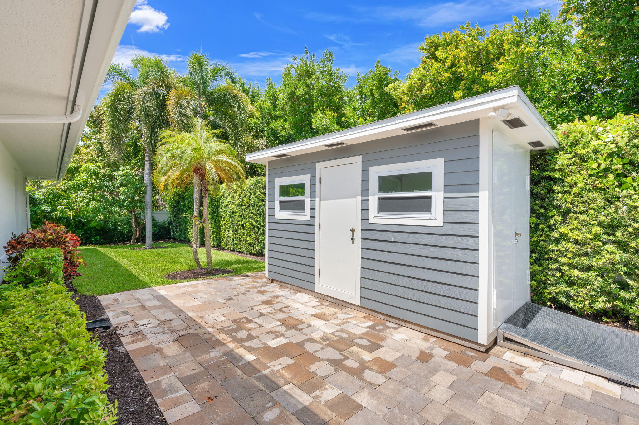 2517 NE 13th Fort Lauderdale, FL 33304