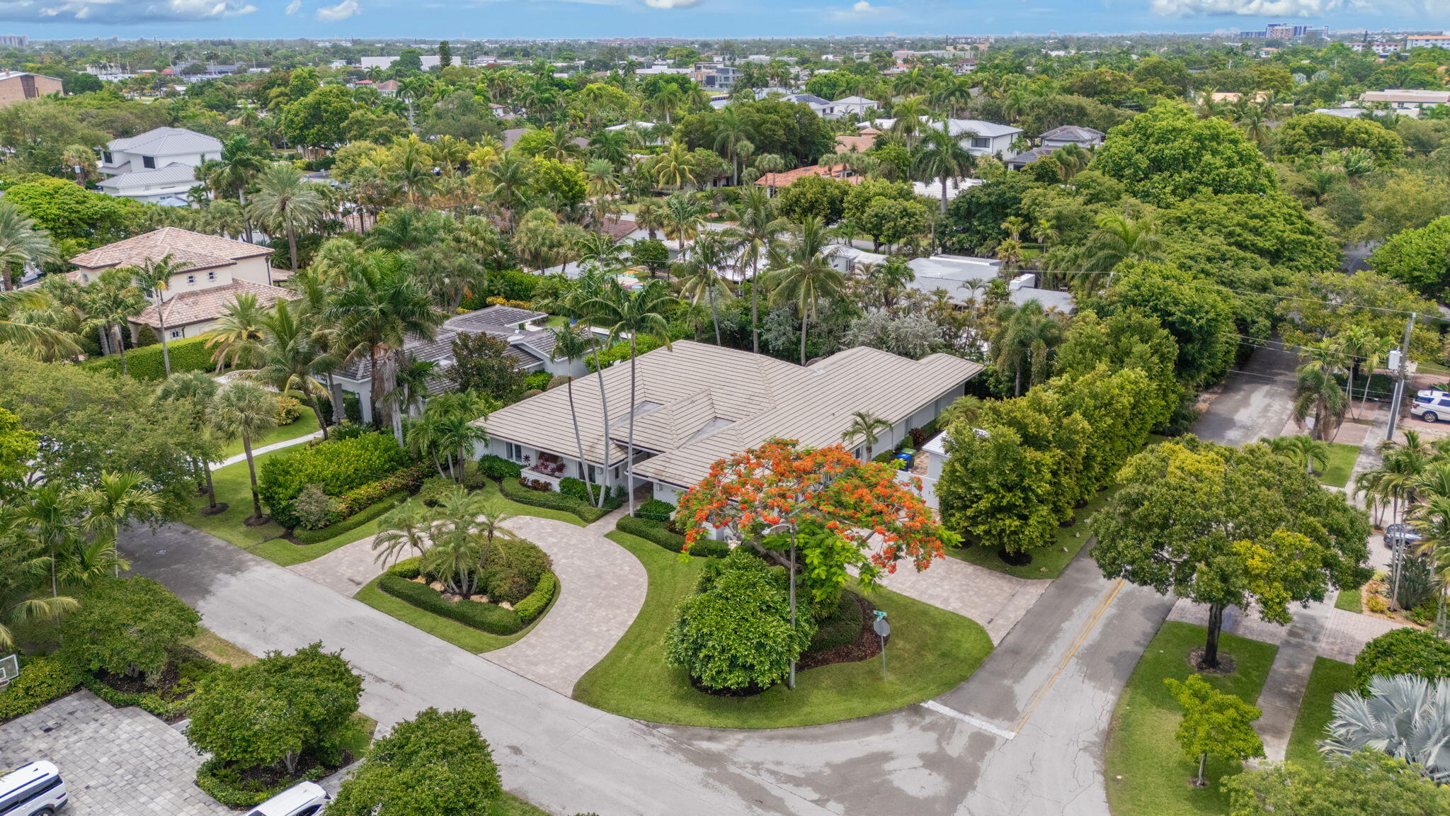 2517 NE 13th Fort Lauderdale, FL 33304