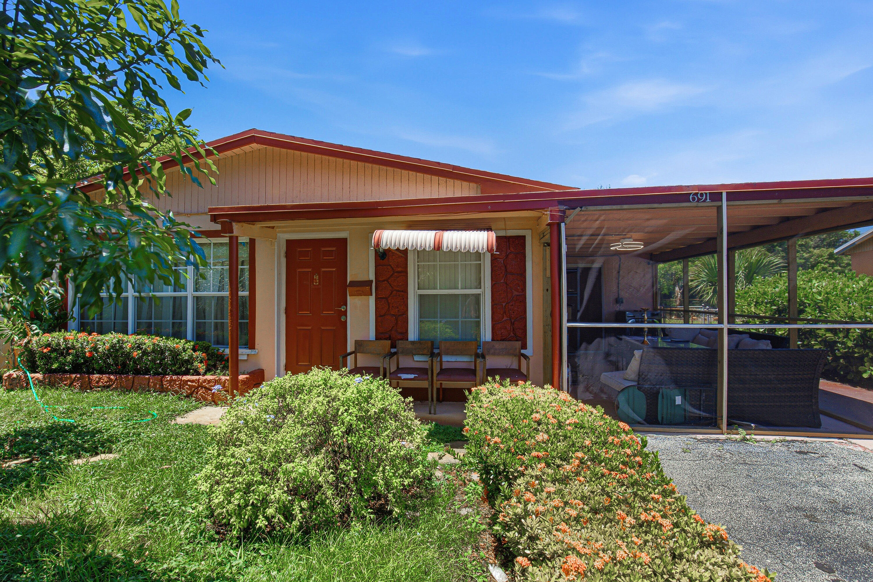 691 NW 20th Ct