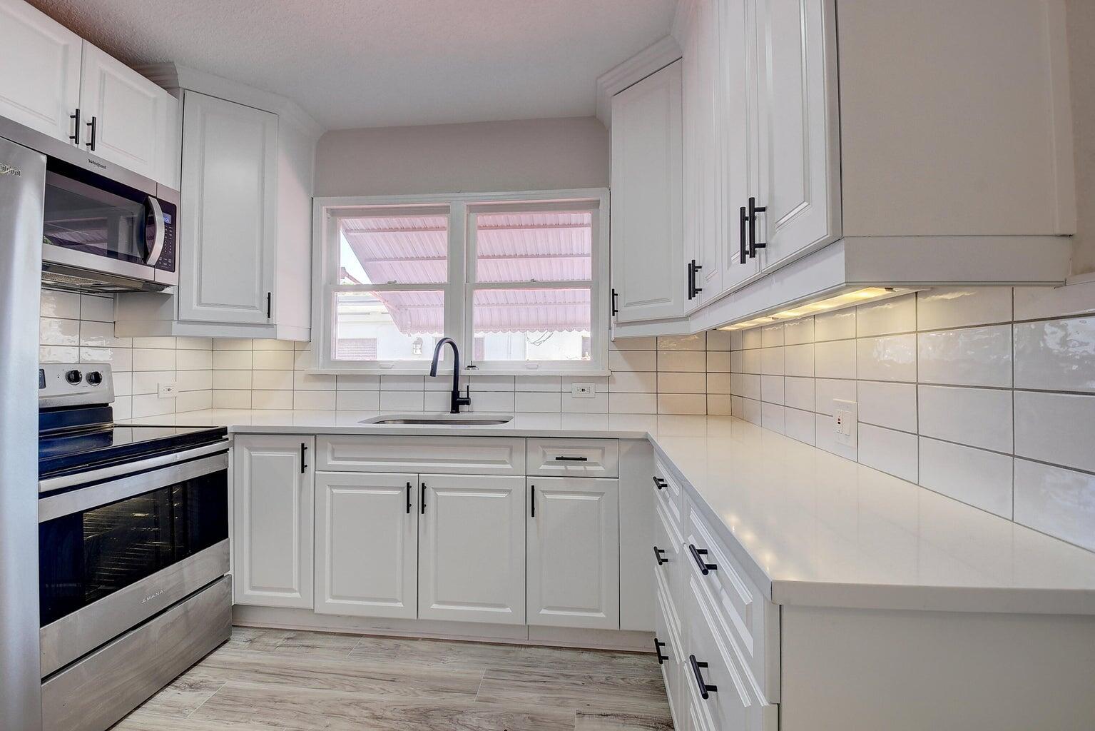 348 SE 4th Ave
