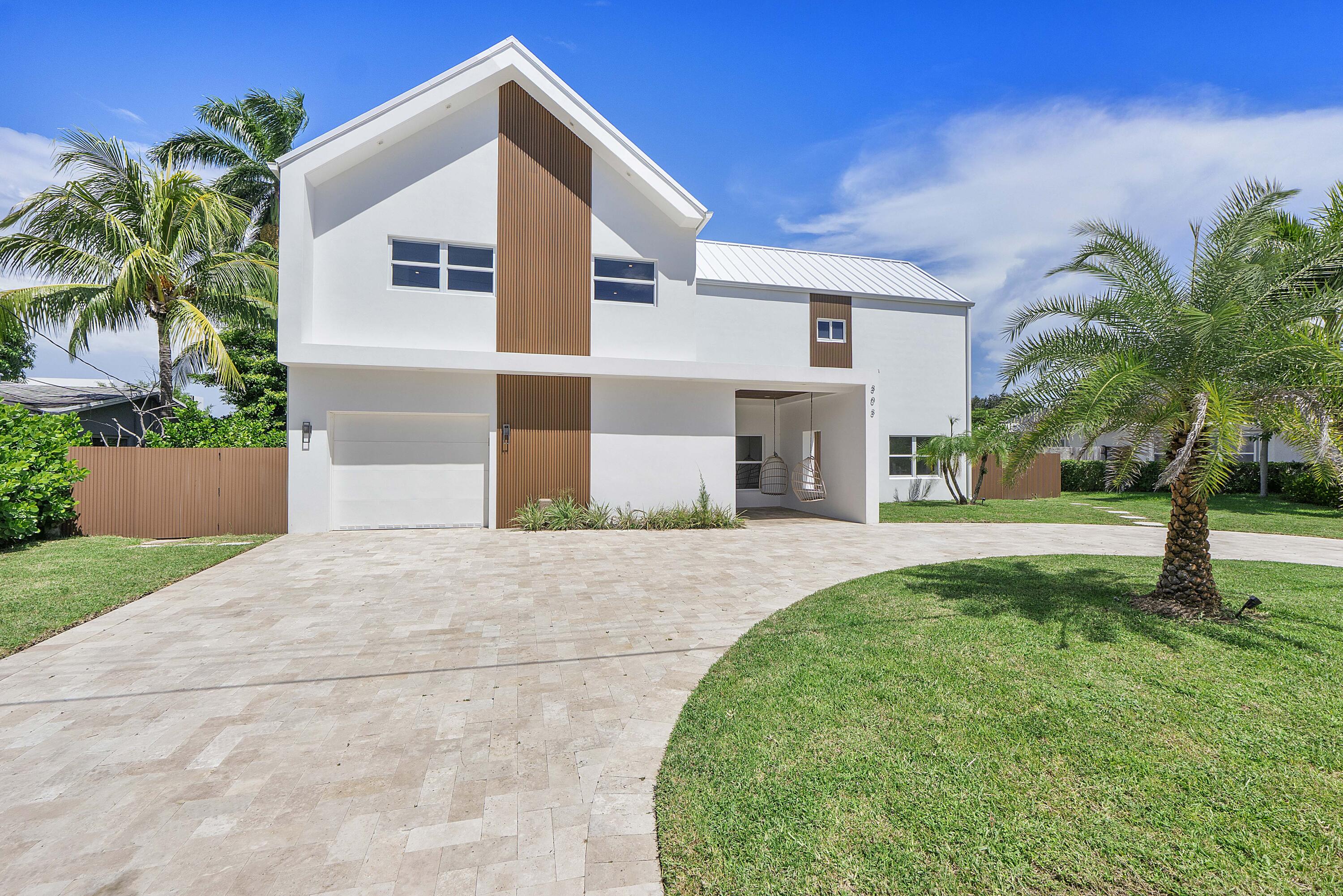 303 SW 14th Pl