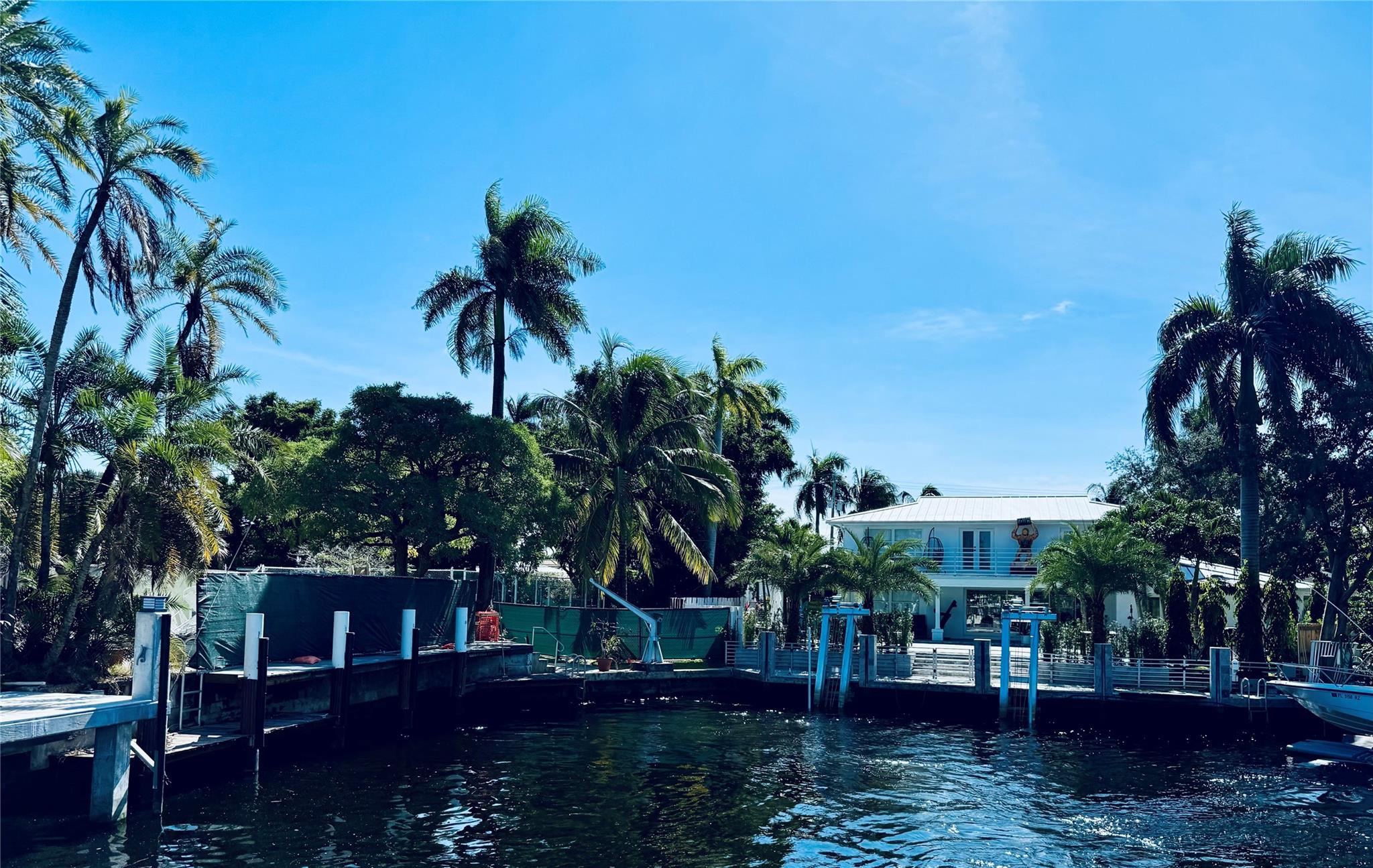 607 3rd Key Dr Fort Lauderdale, FL 33304