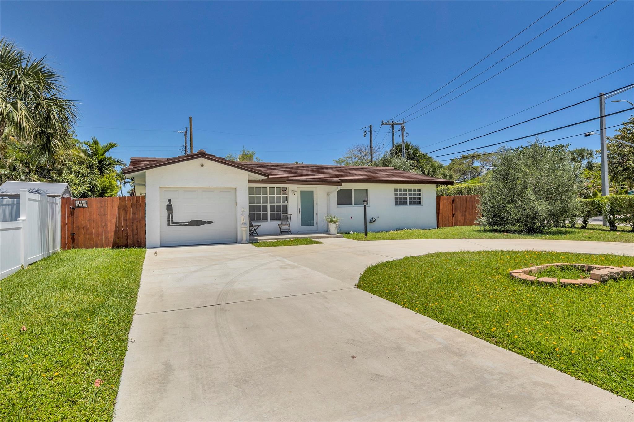 3213 Dover Rd Pompano Beach, FL 33062