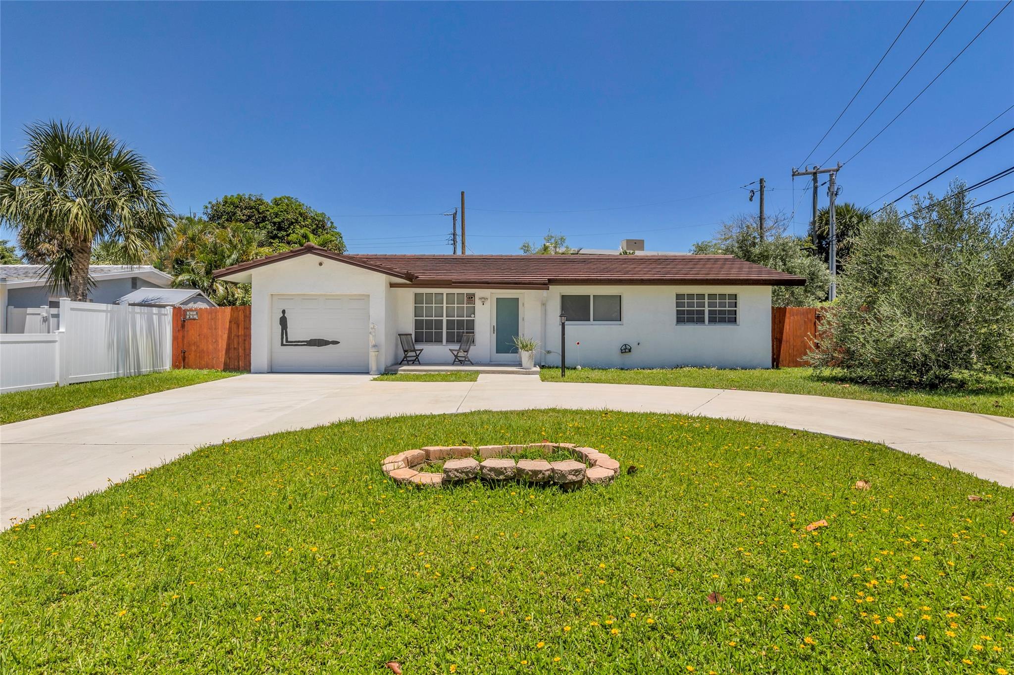 3213 Dover Rd Pompano Beach, FL 33062