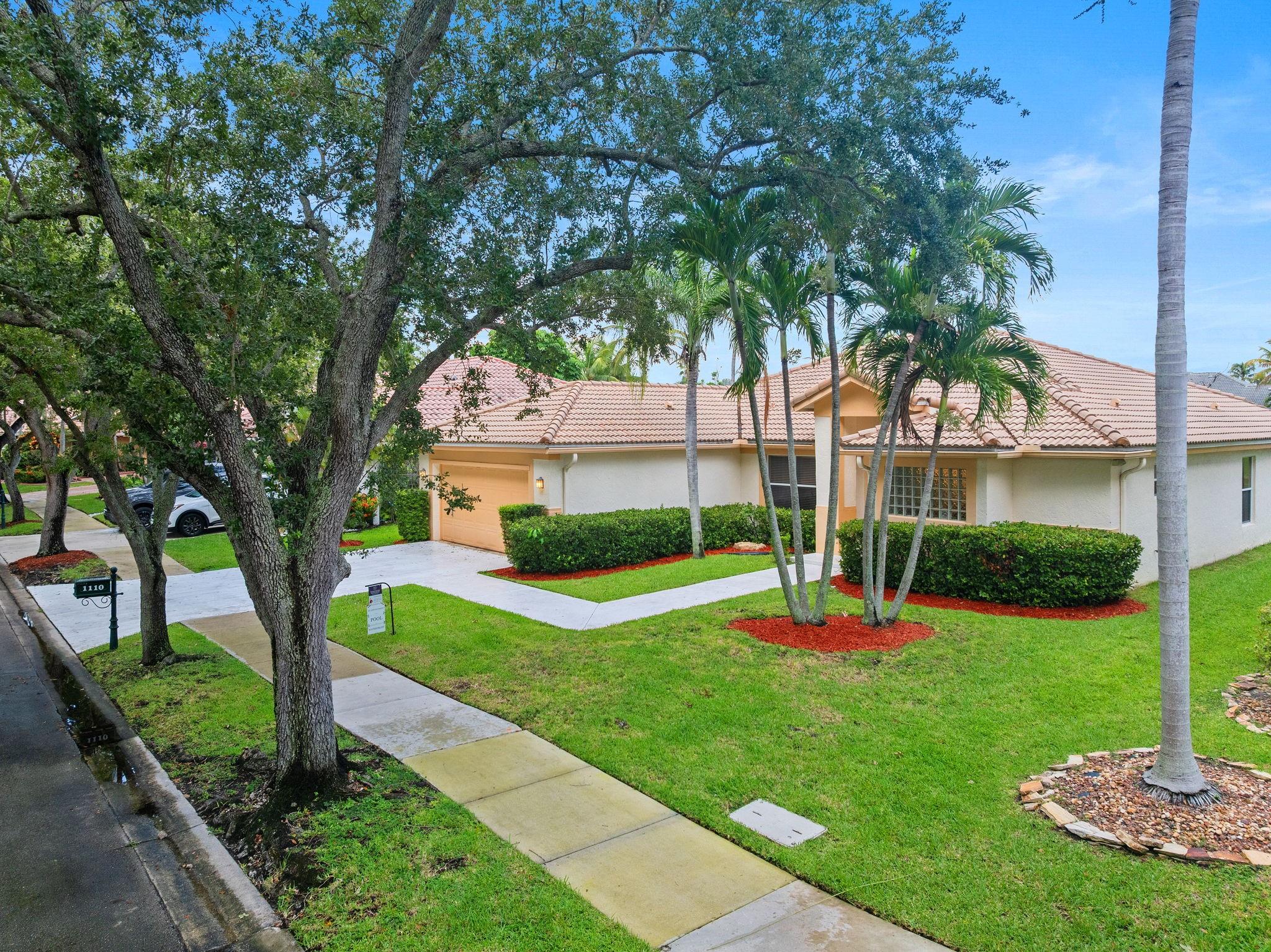 1110 Fairfax Ln