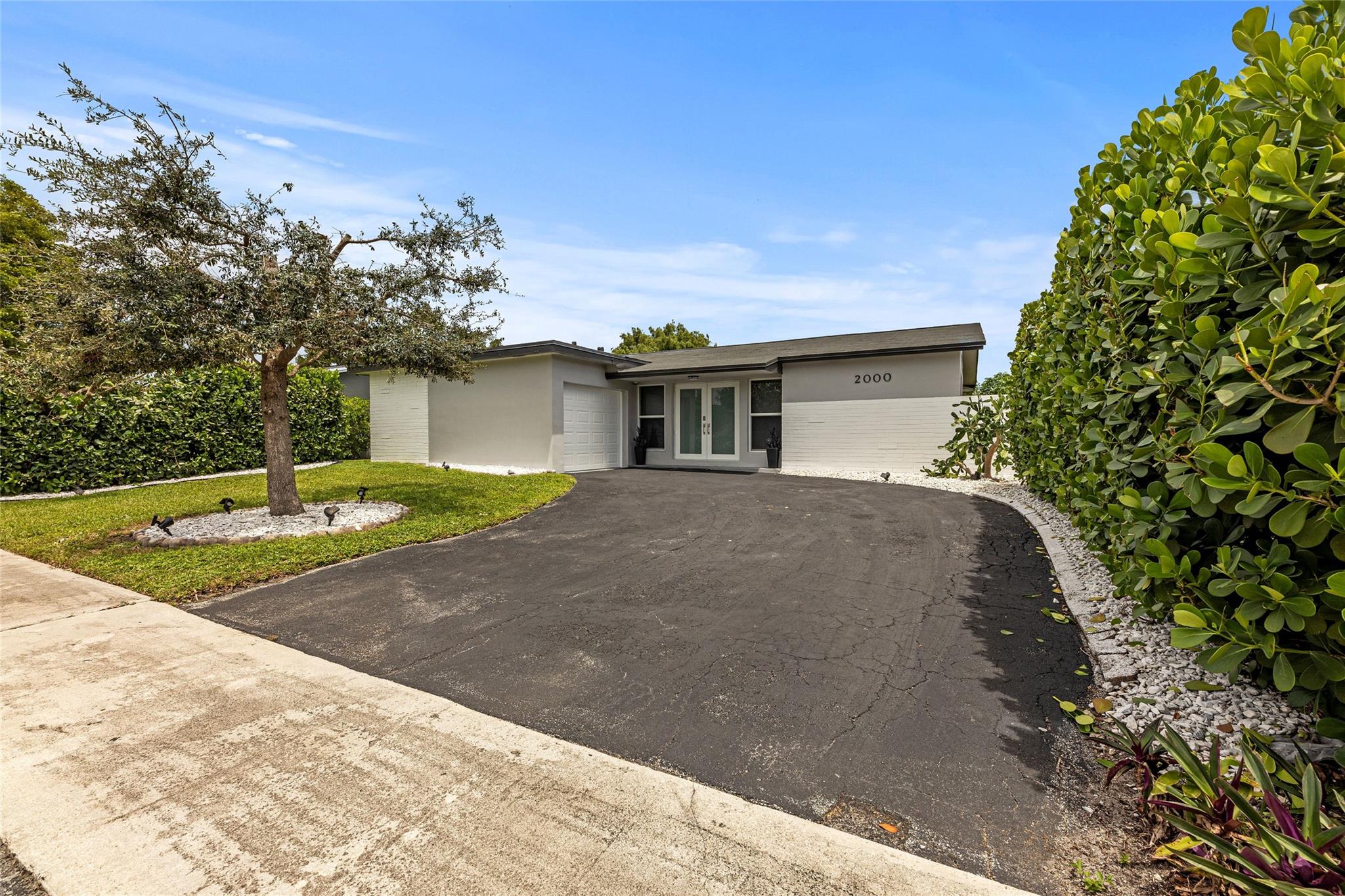 2000 NW 94th Way