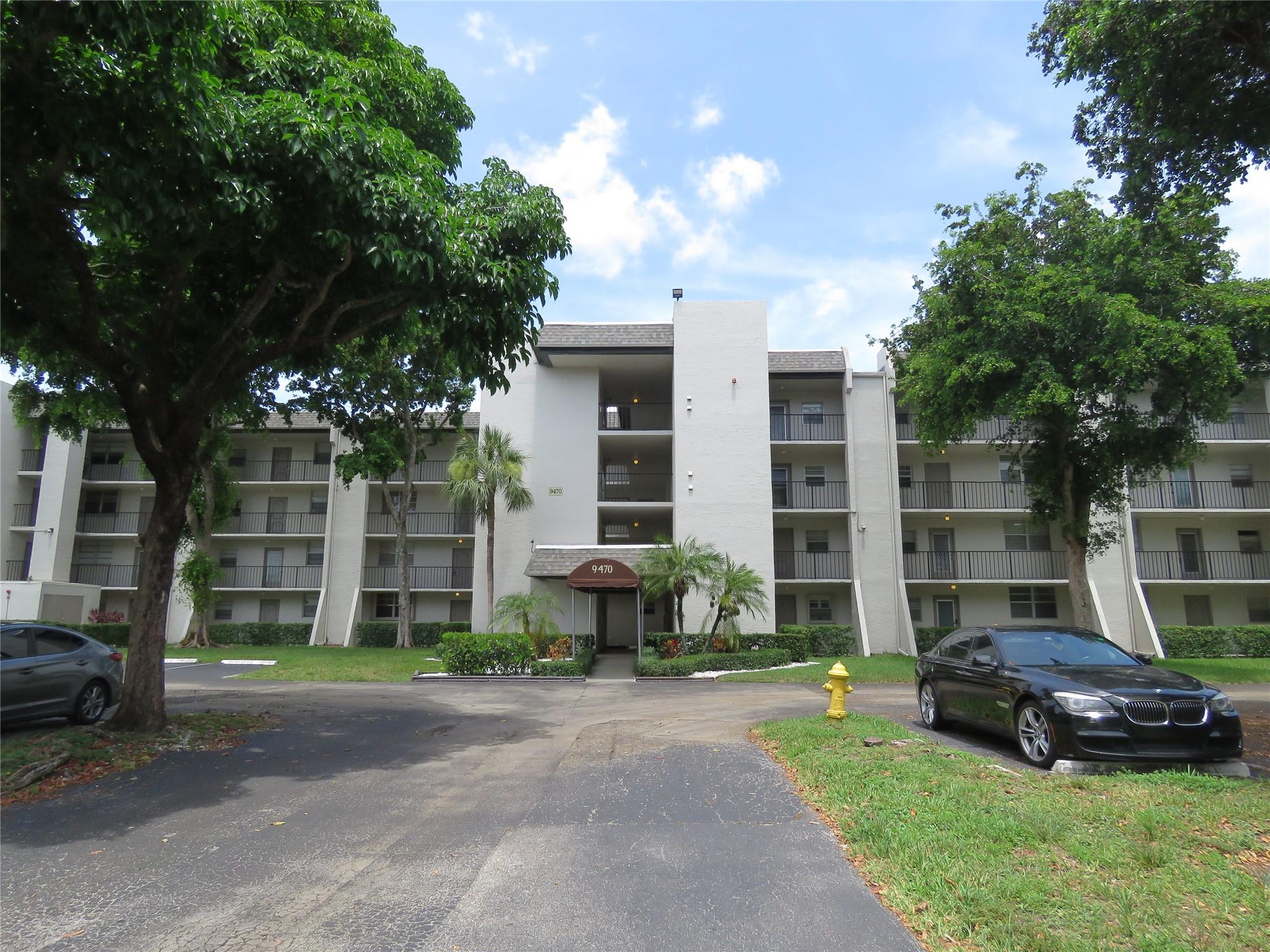 9470 Poinciana Pl #407
