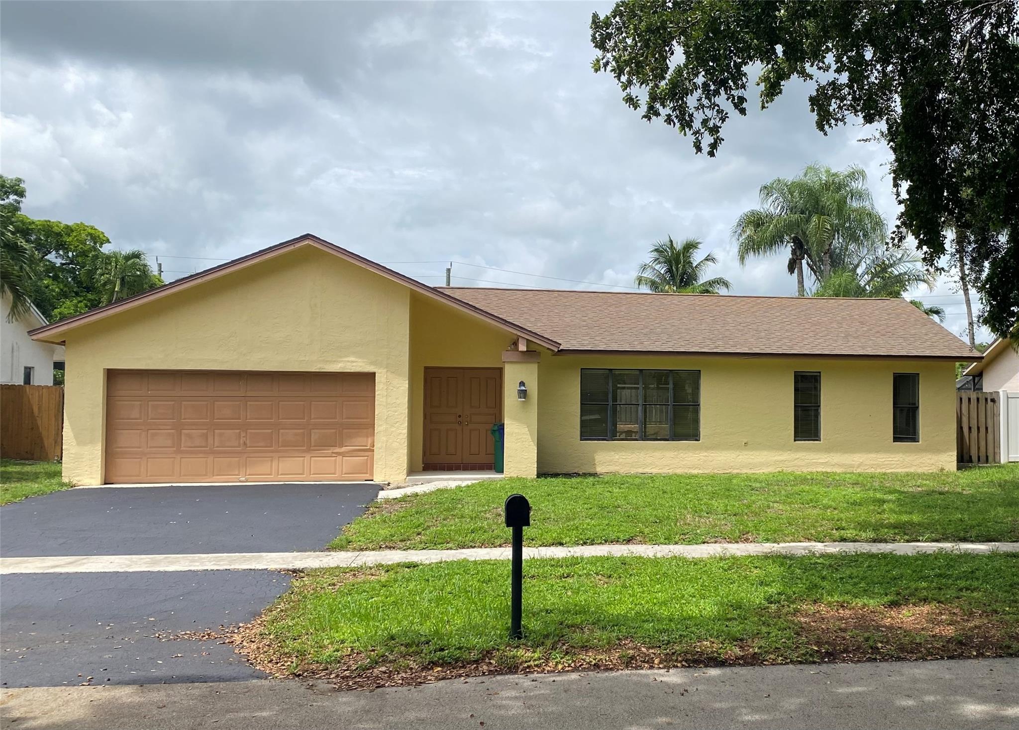 5015 SW 105th Ave