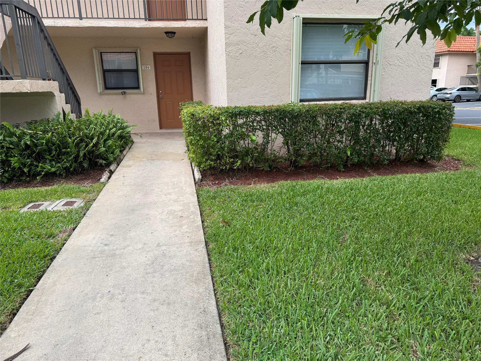 15805 W Waterside Cir #106