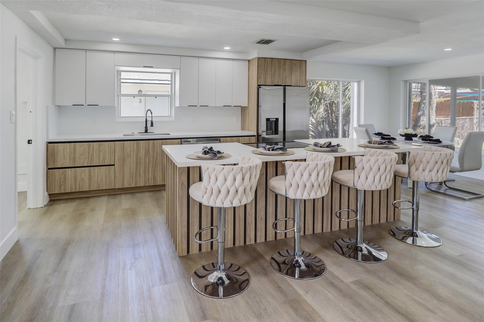 104 SE 10th Ave Pompano Beach, FL 33060