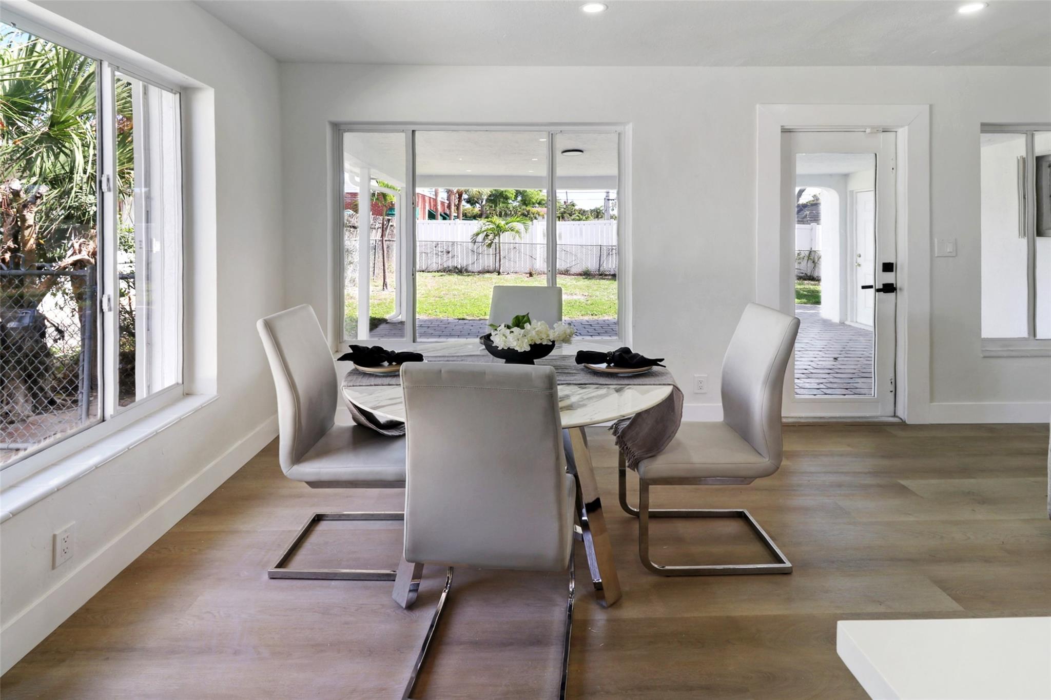 104 SE 10th Ave Pompano Beach, FL 33060