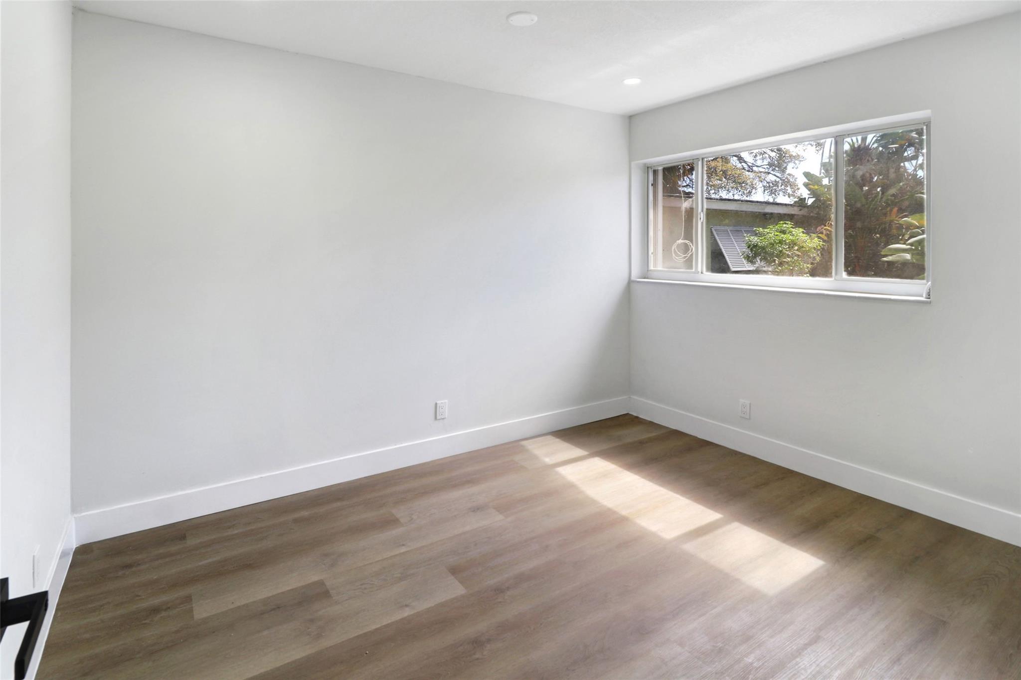 104 SE 10th Ave Pompano Beach, FL 33060