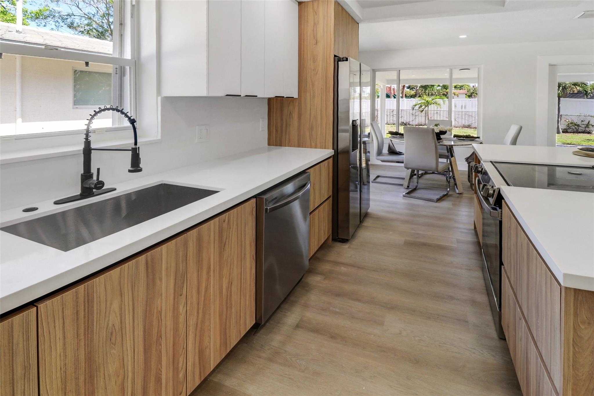 104 SE 10th Ave Pompano Beach, FL 33060