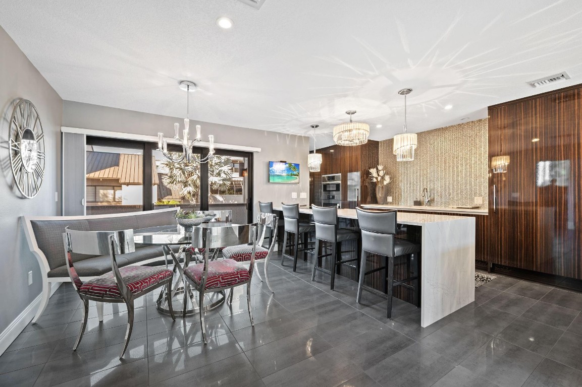 8 Port Side #8A Fort Lauderdale, FL 33316