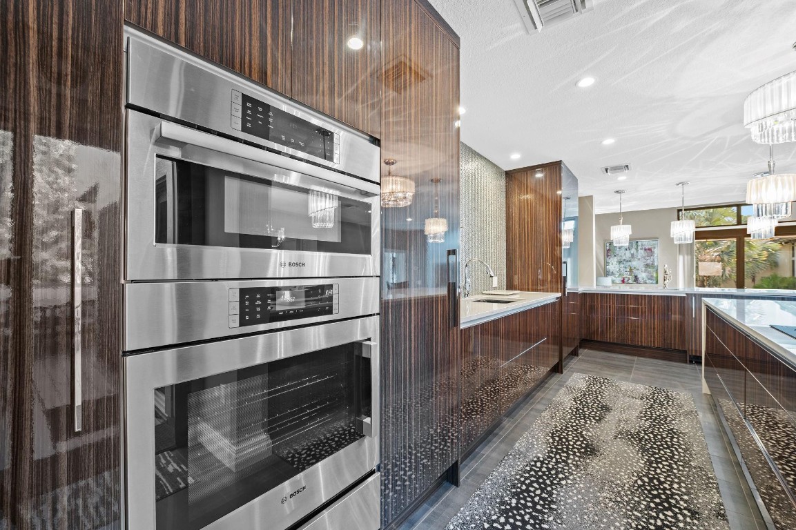 8 Port Side #8A Fort Lauderdale, FL 33316