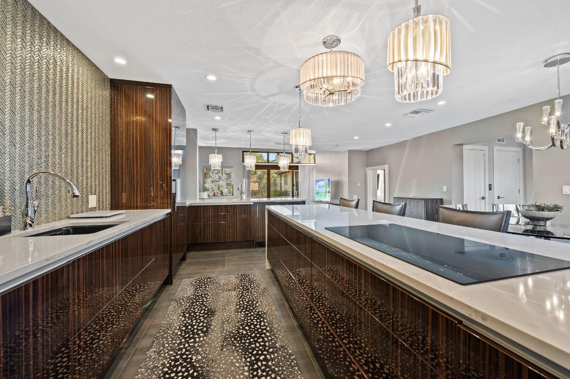 8 Port Side #8A Fort Lauderdale, FL 33316