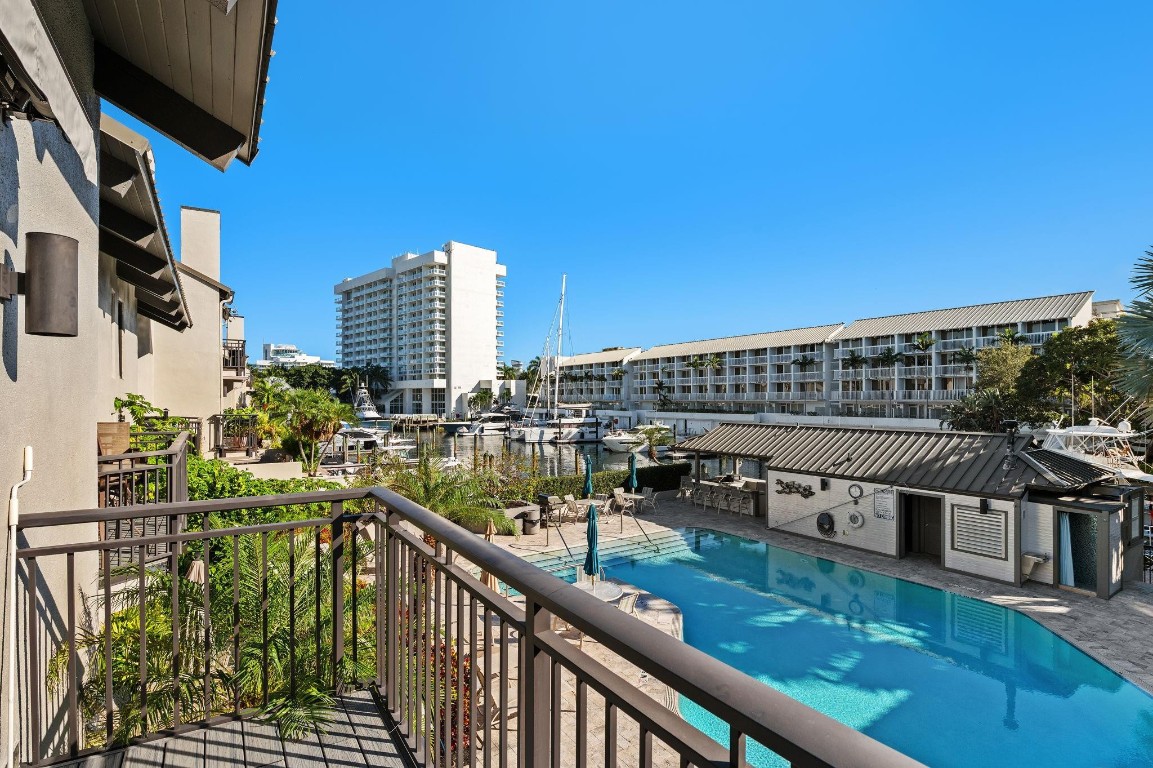 8 Port Side #8A Fort Lauderdale, FL 33316