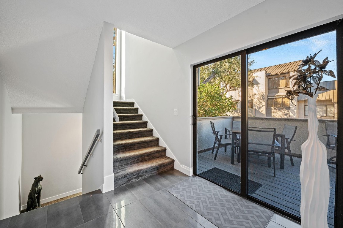 8 Port Side #8A Fort Lauderdale, FL 33316