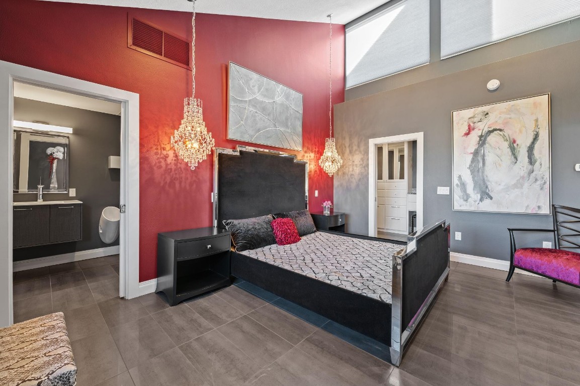 8 Port Side #8A Fort Lauderdale, FL 33316