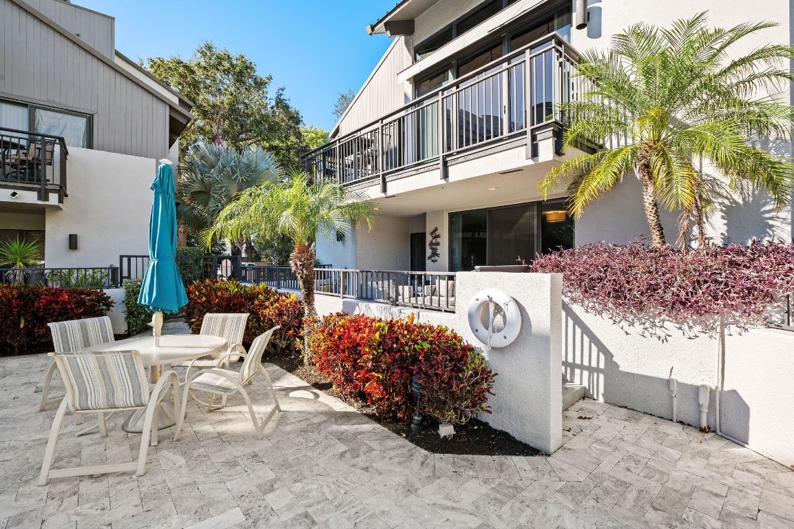 8 Port Side #8A Fort Lauderdale, FL 33316