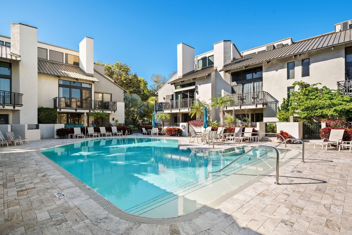 8 Port Side #8A Fort Lauderdale, FL 33316