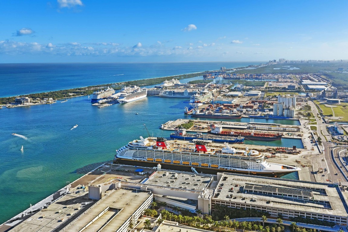 8 Port Side #8A Fort Lauderdale, FL 33316