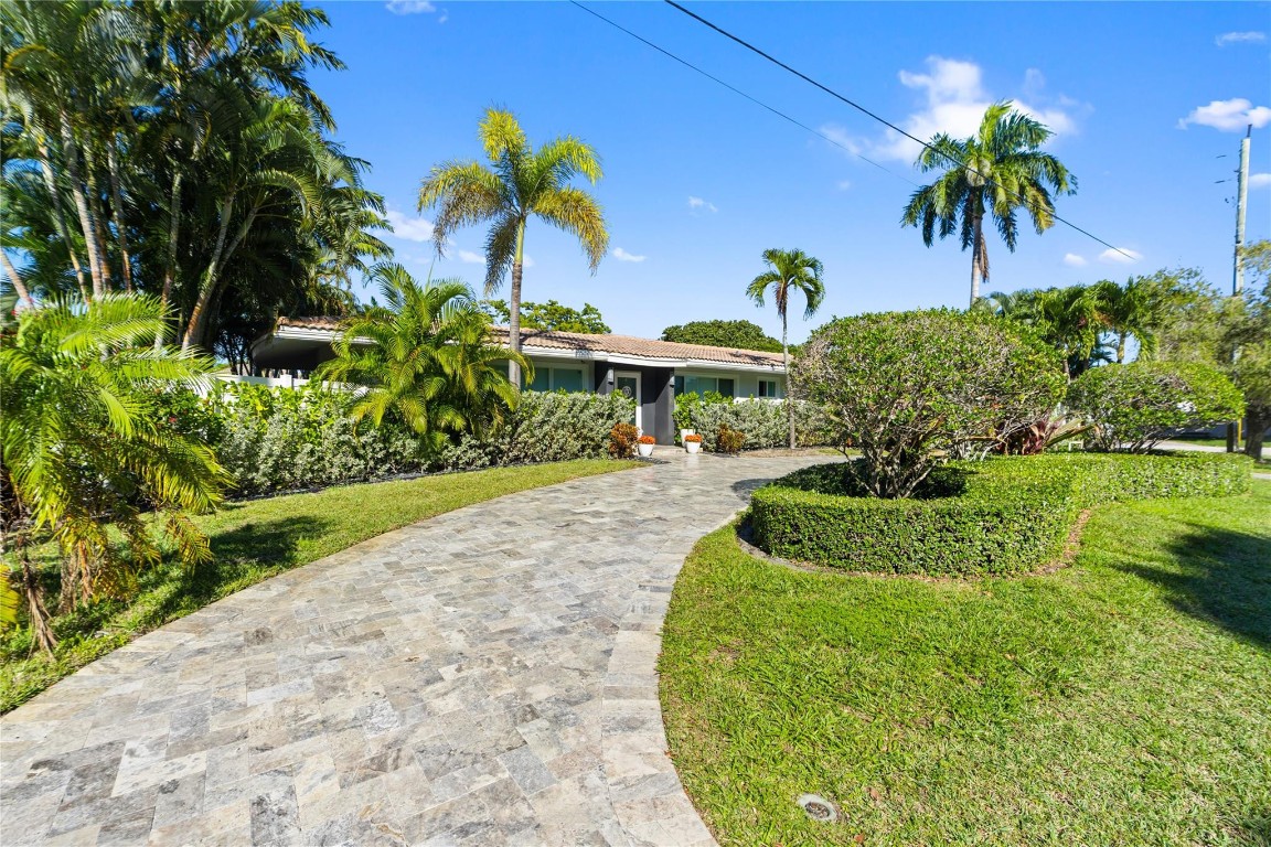 2615 NE 26th Fort Lauderdale, FL 33305