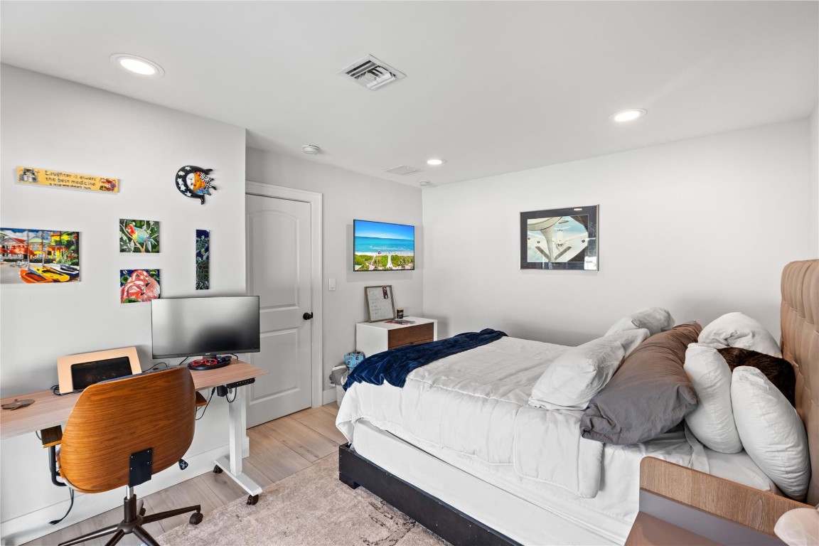 2615 NE 26th Fort Lauderdale, FL 33305