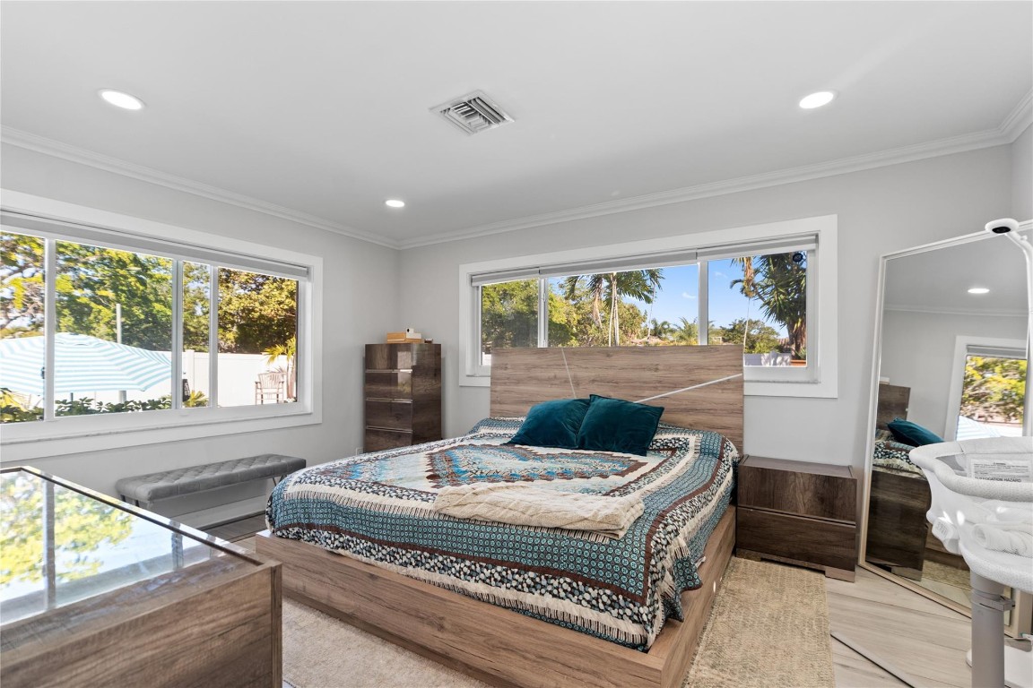 2615 NE 26th Fort Lauderdale, FL 33305