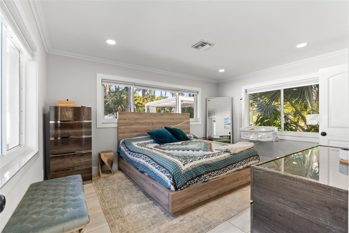 2615 NE 26th Fort Lauderdale, FL 33305