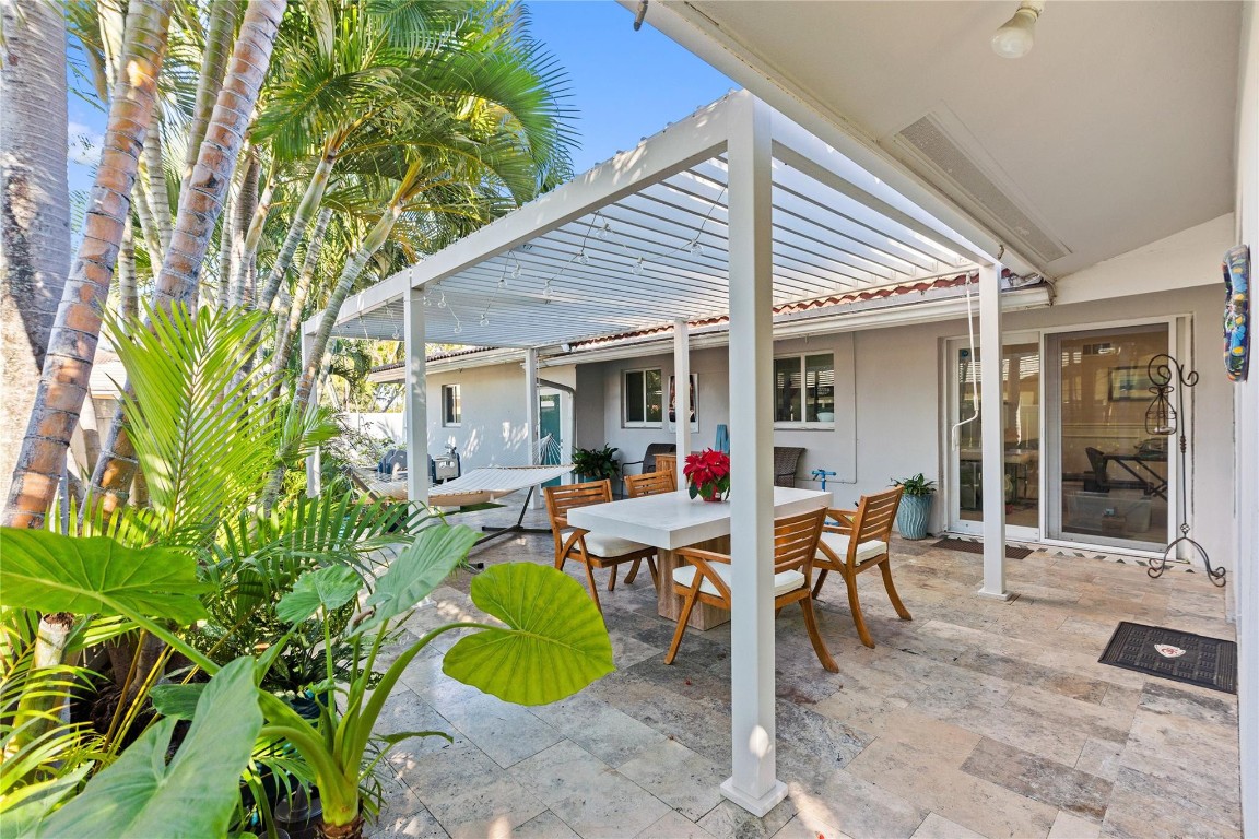 2615 NE 26th Fort Lauderdale, FL 33305