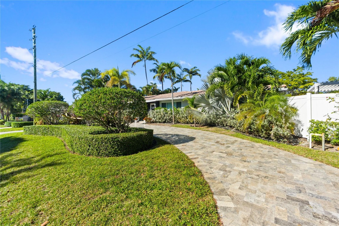 2615 NE 26th Fort Lauderdale, FL 33305