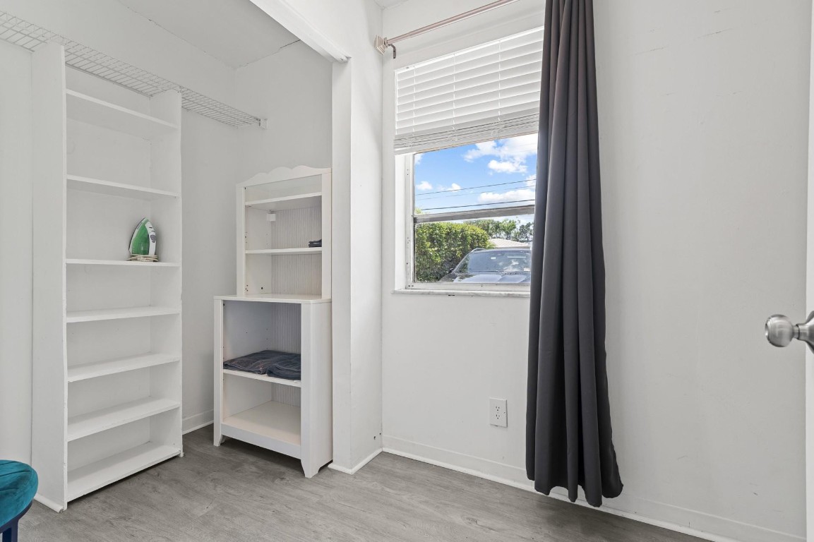 6375 SW 29th Miami, FL 33155