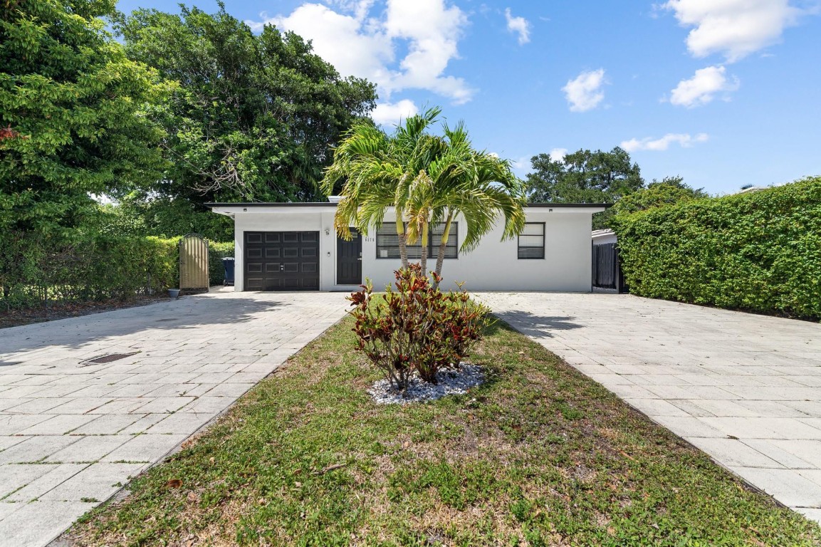 6375 SW 29th Miami, FL 33155