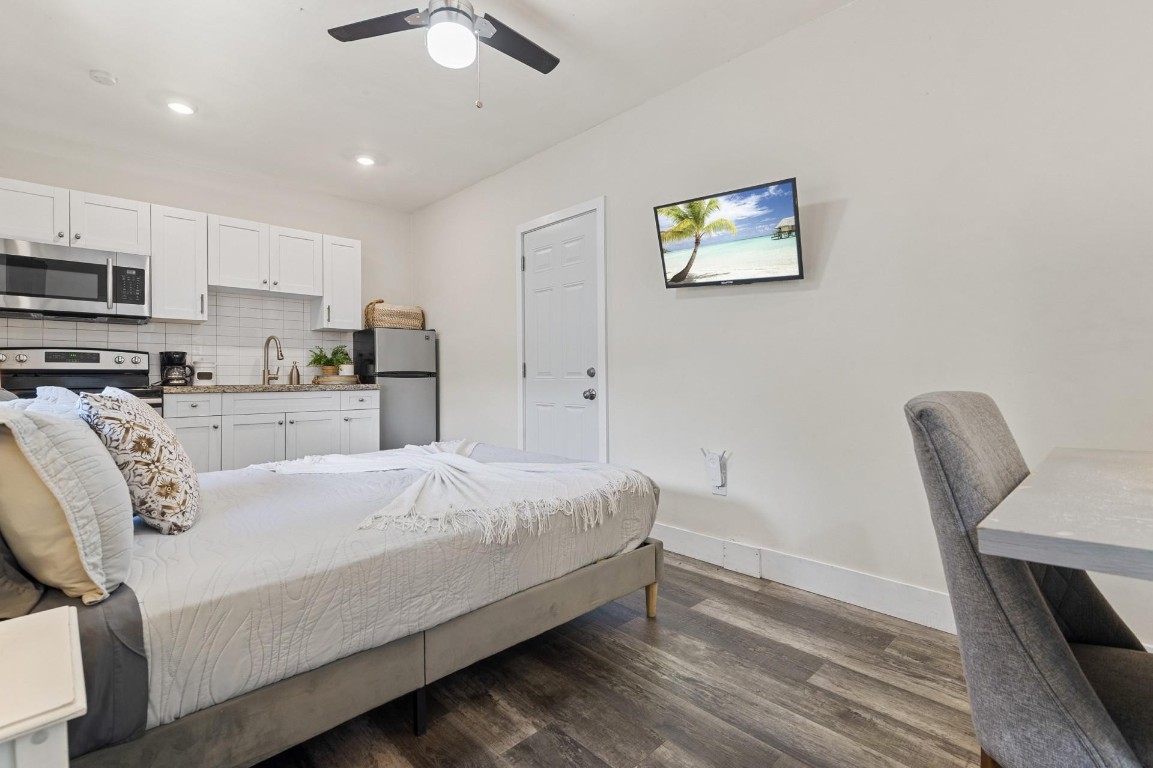 6375 SW 29th Miami, FL 33155