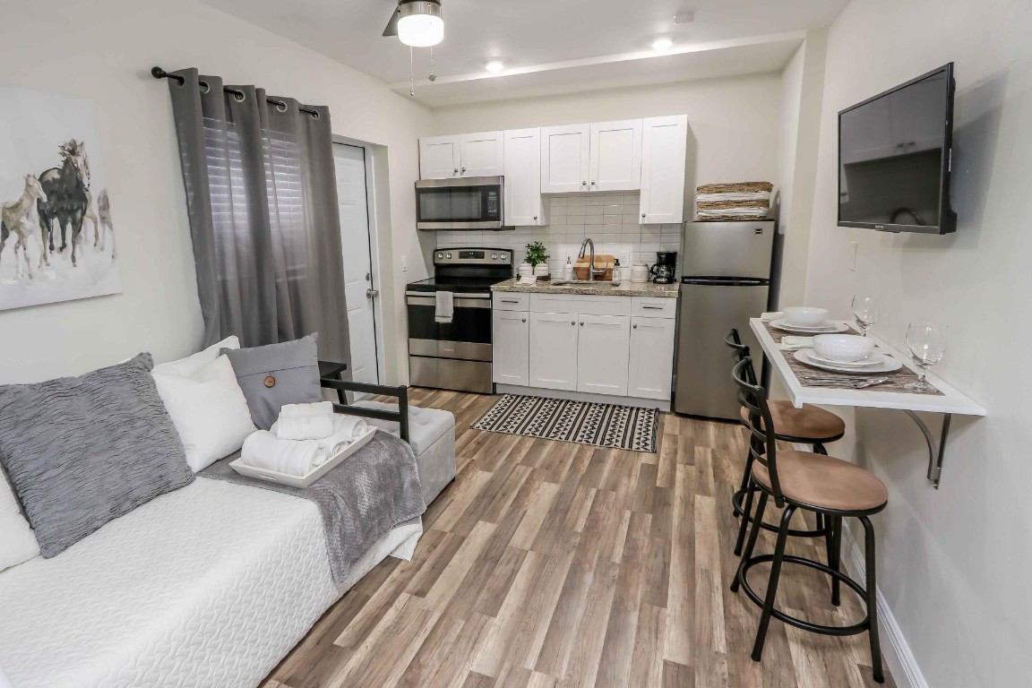 6375 SW 29th Miami, FL 33155