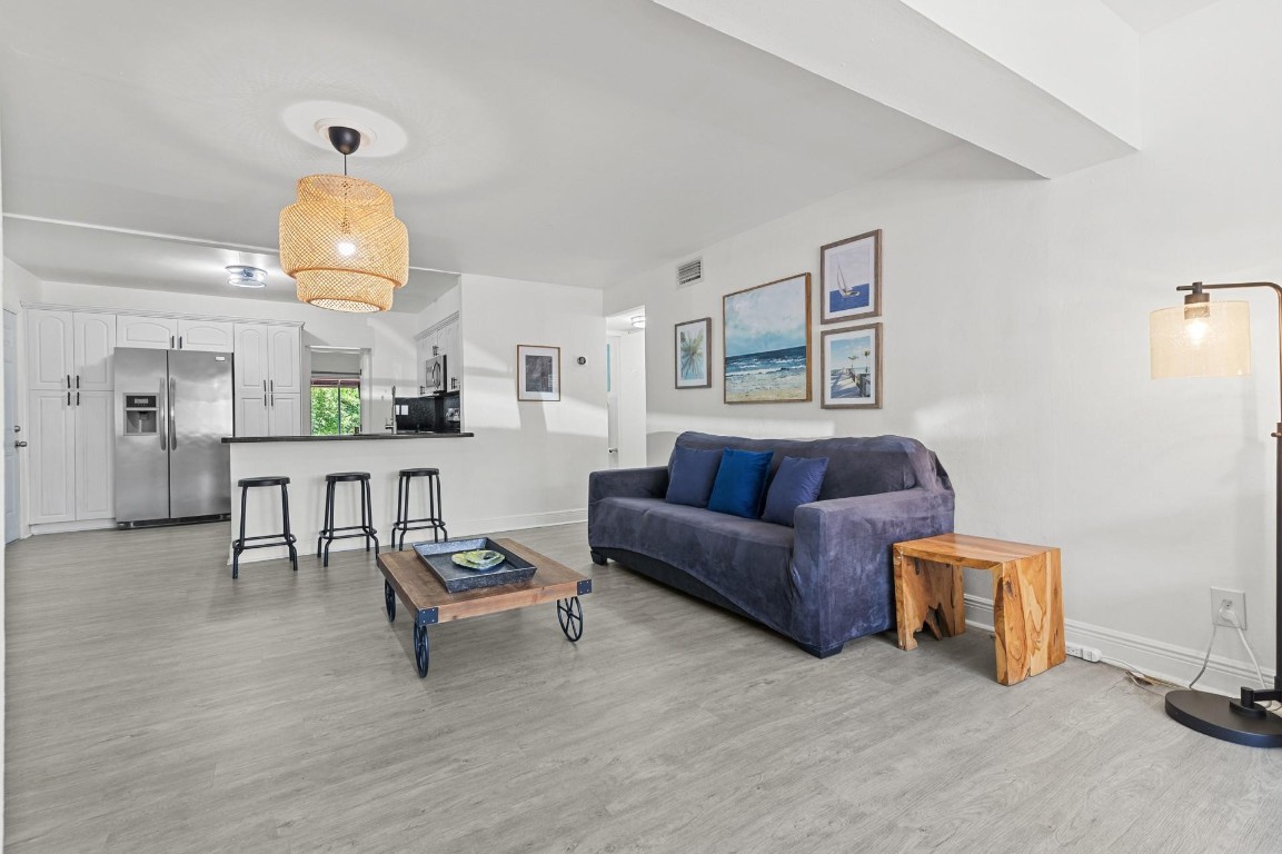 6375 SW 29th Miami, FL 33155