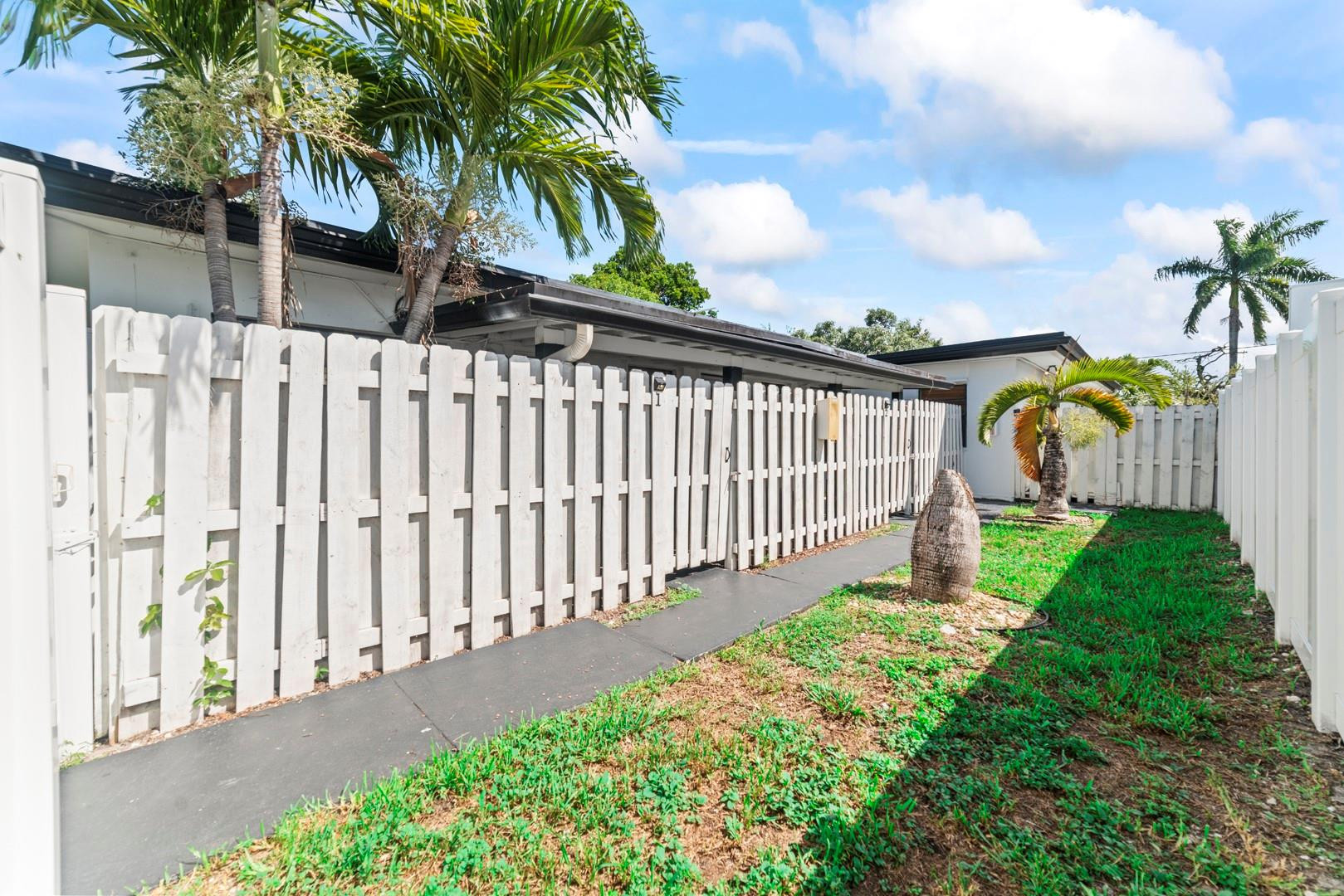 814 NE 14th #2 Fort Lauderdale, FL 33304