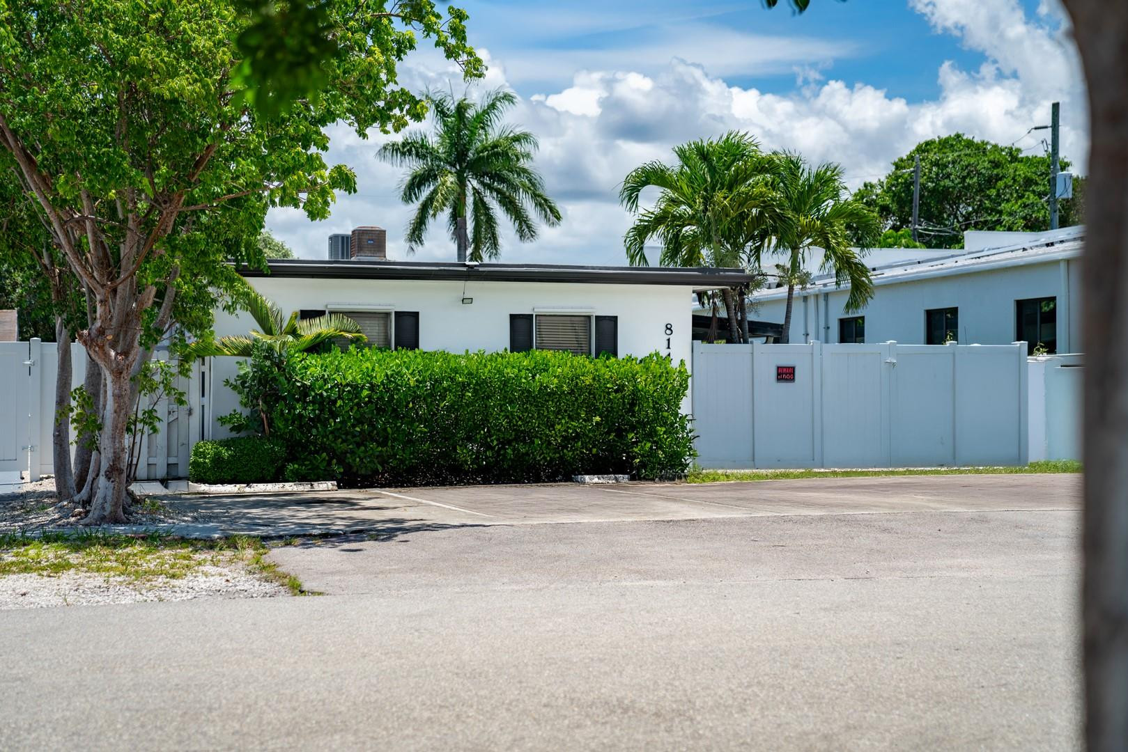 814 NE 14th #2 Fort Lauderdale, FL 33304